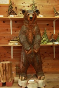 熊と切り株　チェーンソーアート　和歌山　龍神温泉
