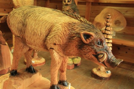 イノシシ　チェーンソーアート　ジャパン　アーティスト　作家